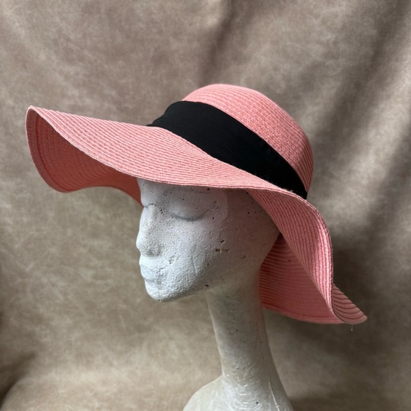 Floppy Oversized Wide Brim Straw Sun Hat - Picture 1 of 7